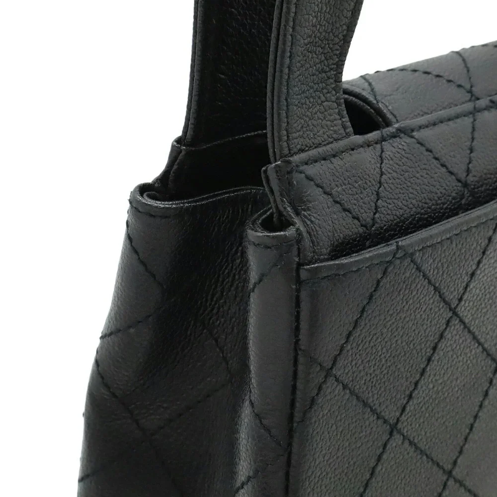 CHANEL Black Leather Shoulder Bag